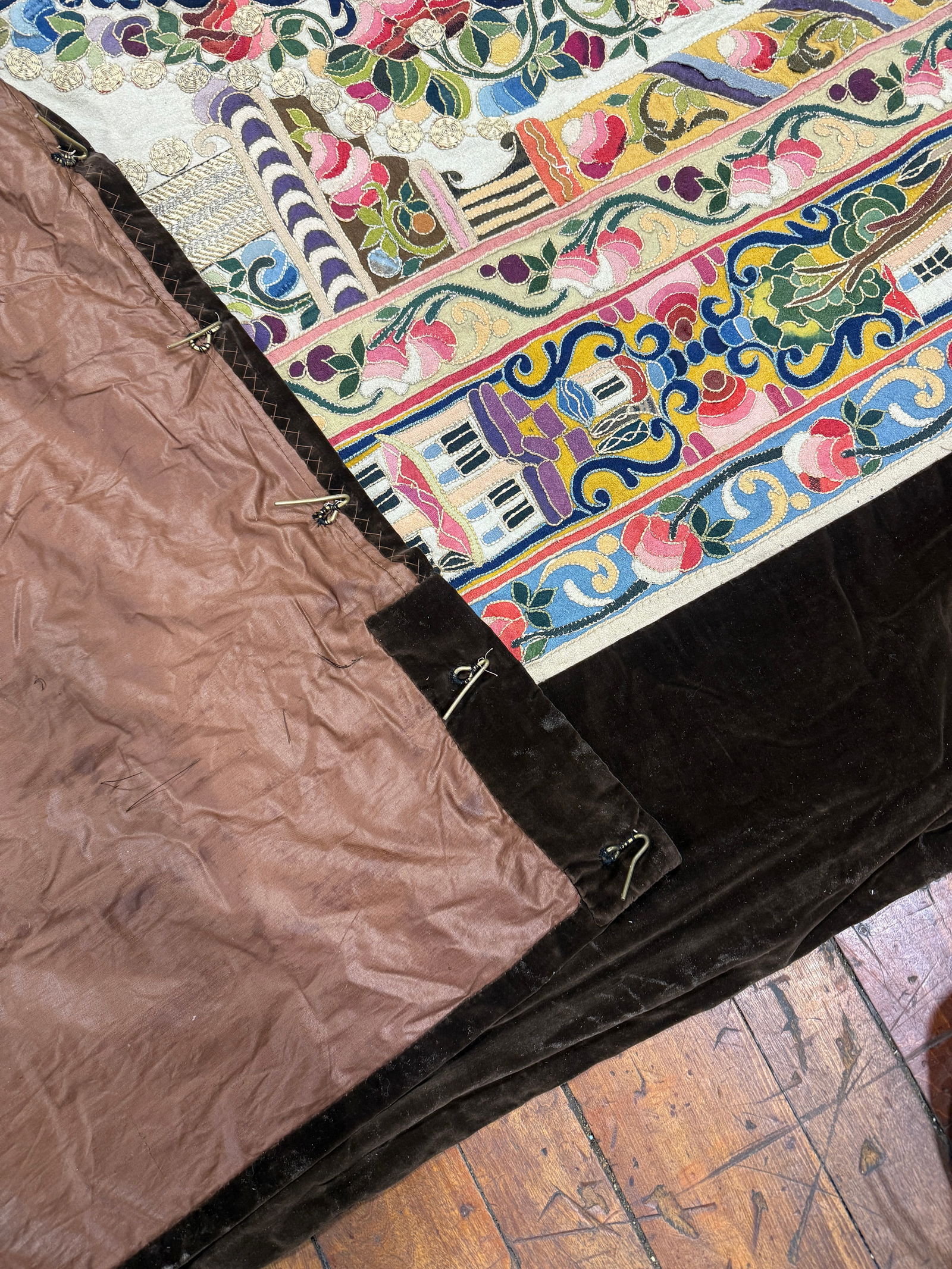 Late 19th / E. 20th Century Ottoman Turkish Mihrab Embroidered Tapestry - 8