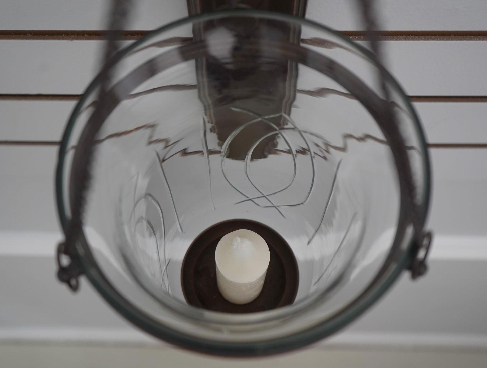 1980s Pair Bronze Wall Mounted Crystal Shade Candleabras - 5