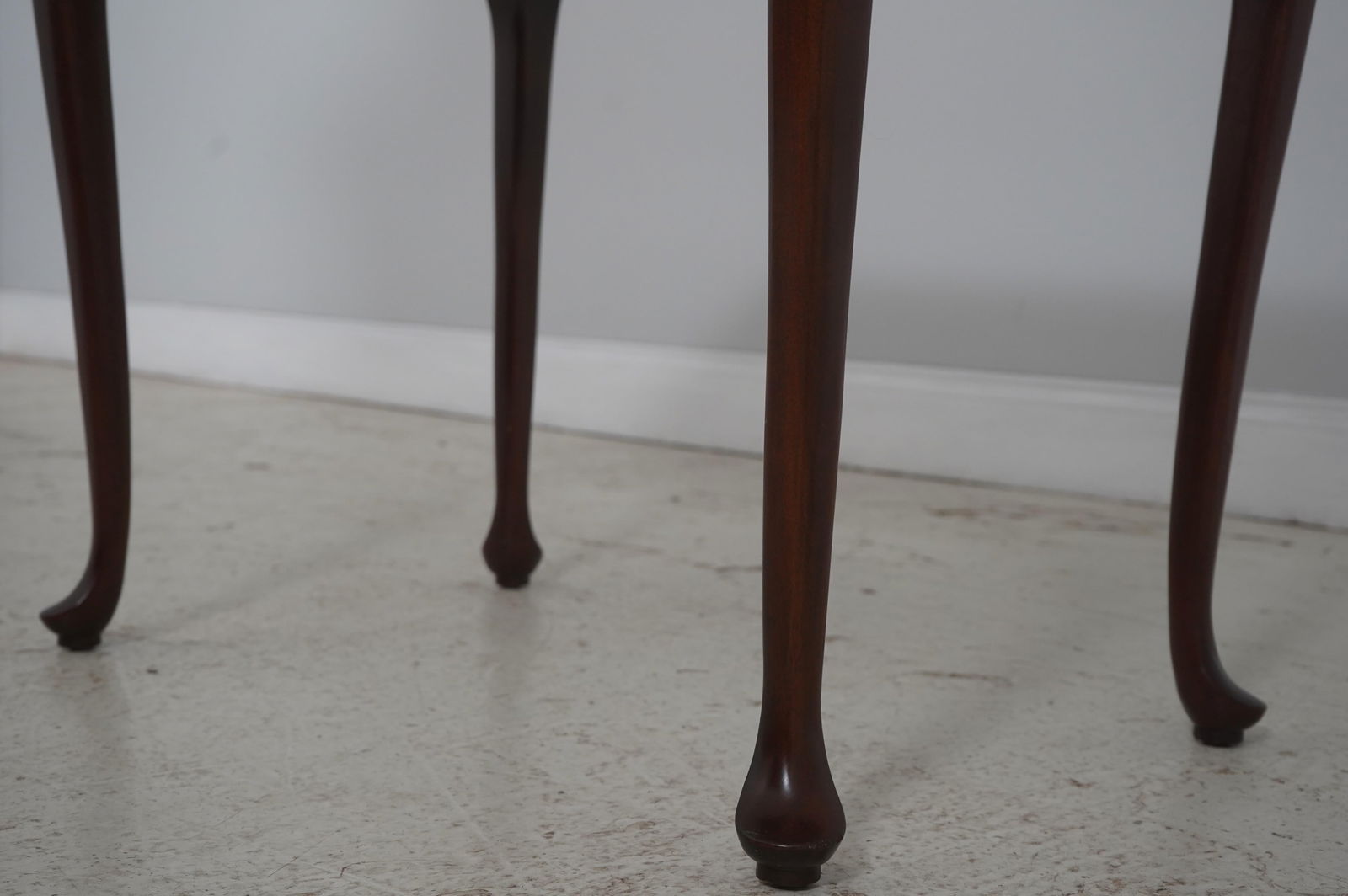 Kindel Oxford Mahogany Queen Anne Tea Table - 12