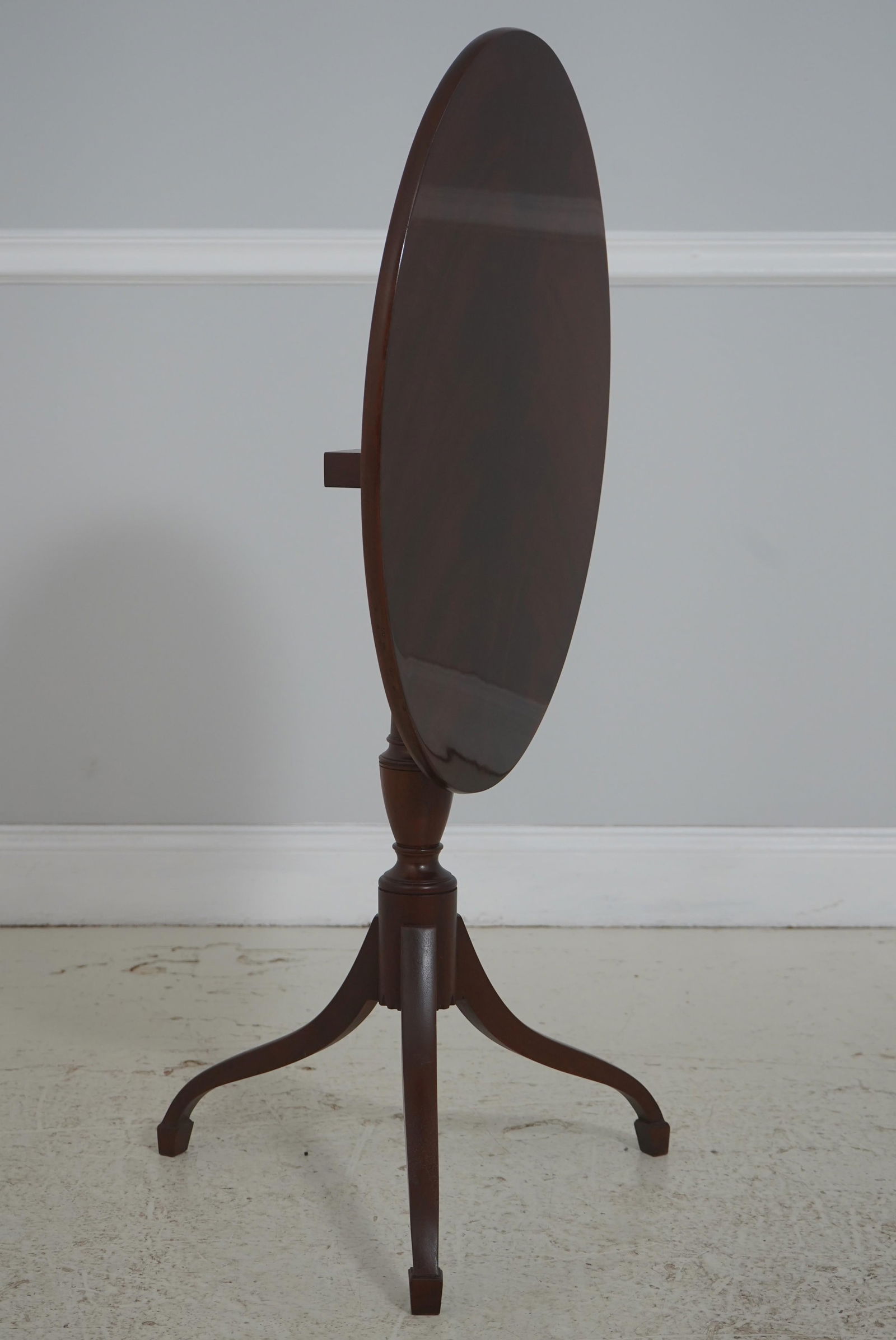 Baker Colonial Williamsburg Mahogany Tilt Top Occasional Table - 2