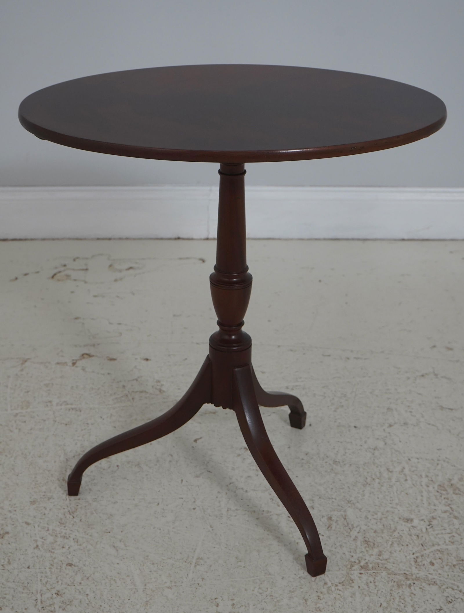 Baker Colonial Williamsburg Mahogany Tilt Top Occasional Table - 4