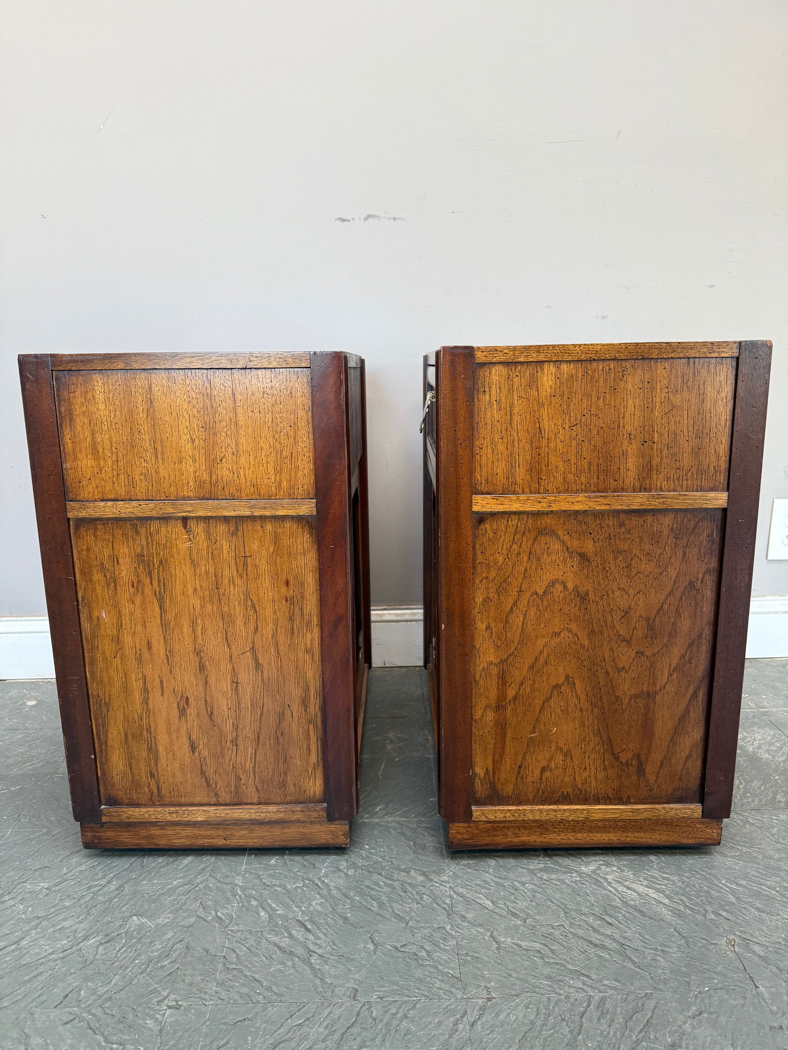 Pair of Vintage Thomasville Mystique Collection Chinoiserie Nightstands With Brass Hardware - 13