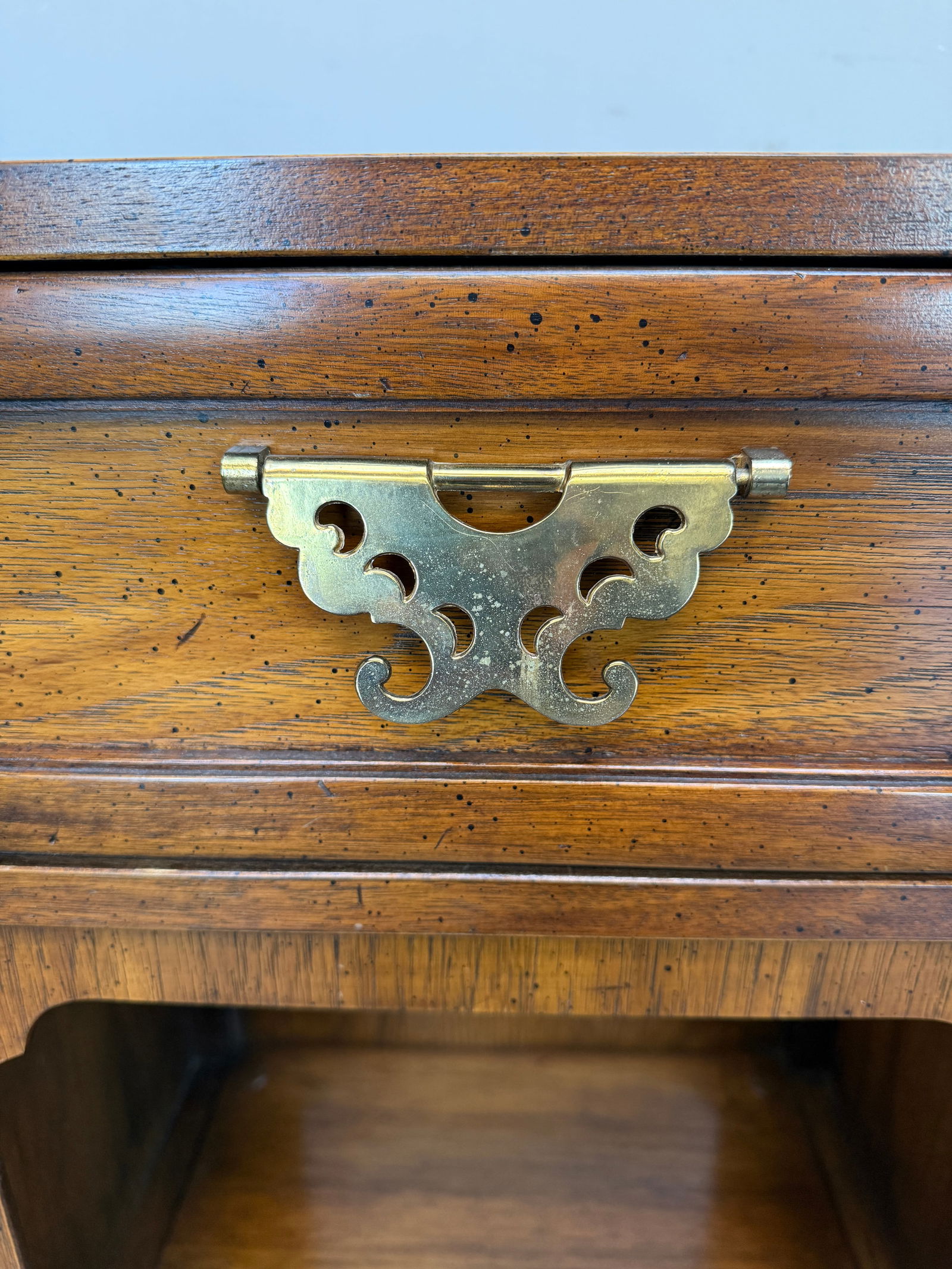 Pair of Vintage Thomasville Mystique Collection Chinoiserie Nightstands With Brass Hardware - 9
