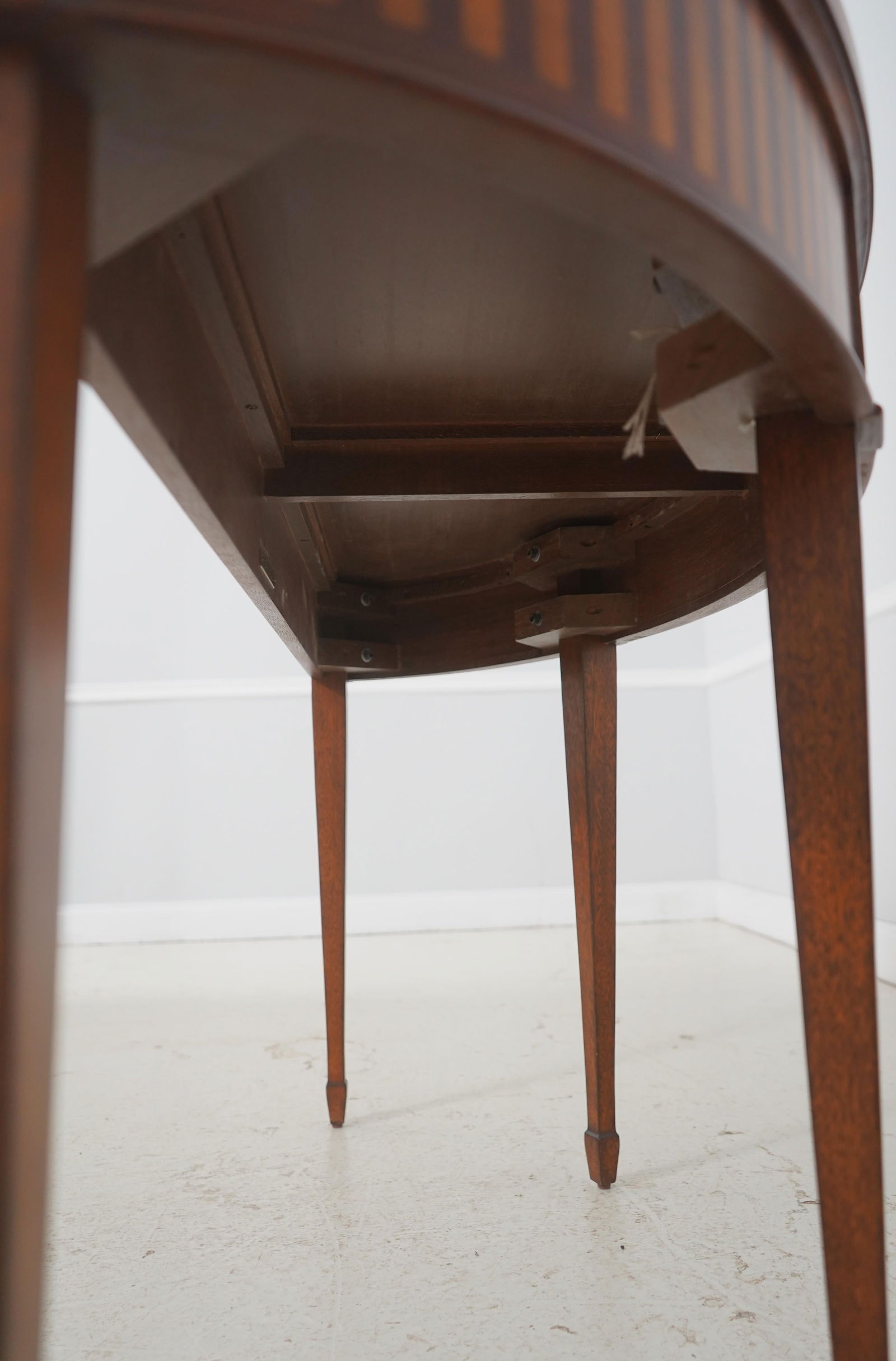 Ethan Allen Federal Inlaid Mahogany Console Table - 14