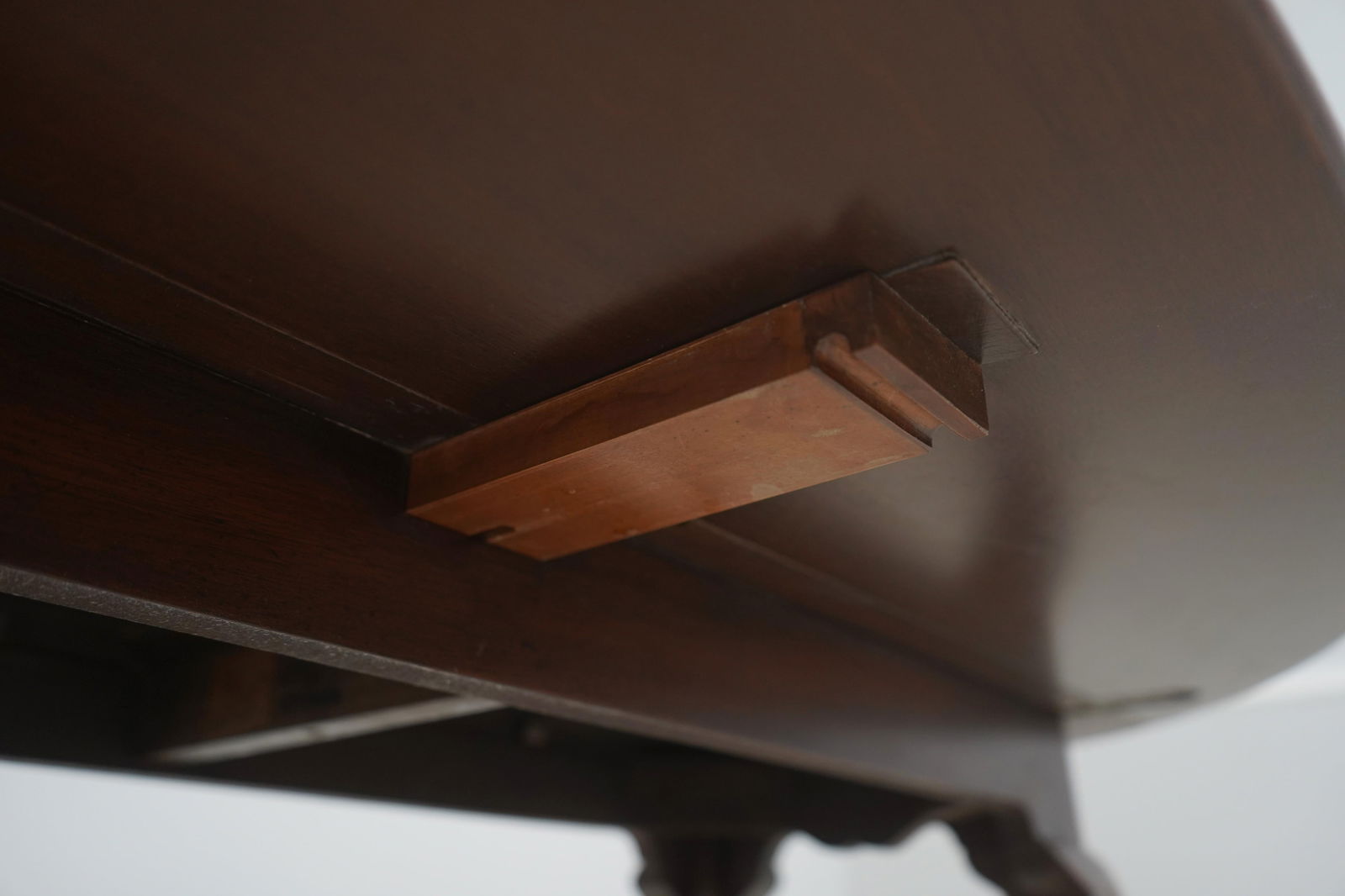 Kittinger Queen Anne Mahogany Drop Leaf Coffee Table - 14