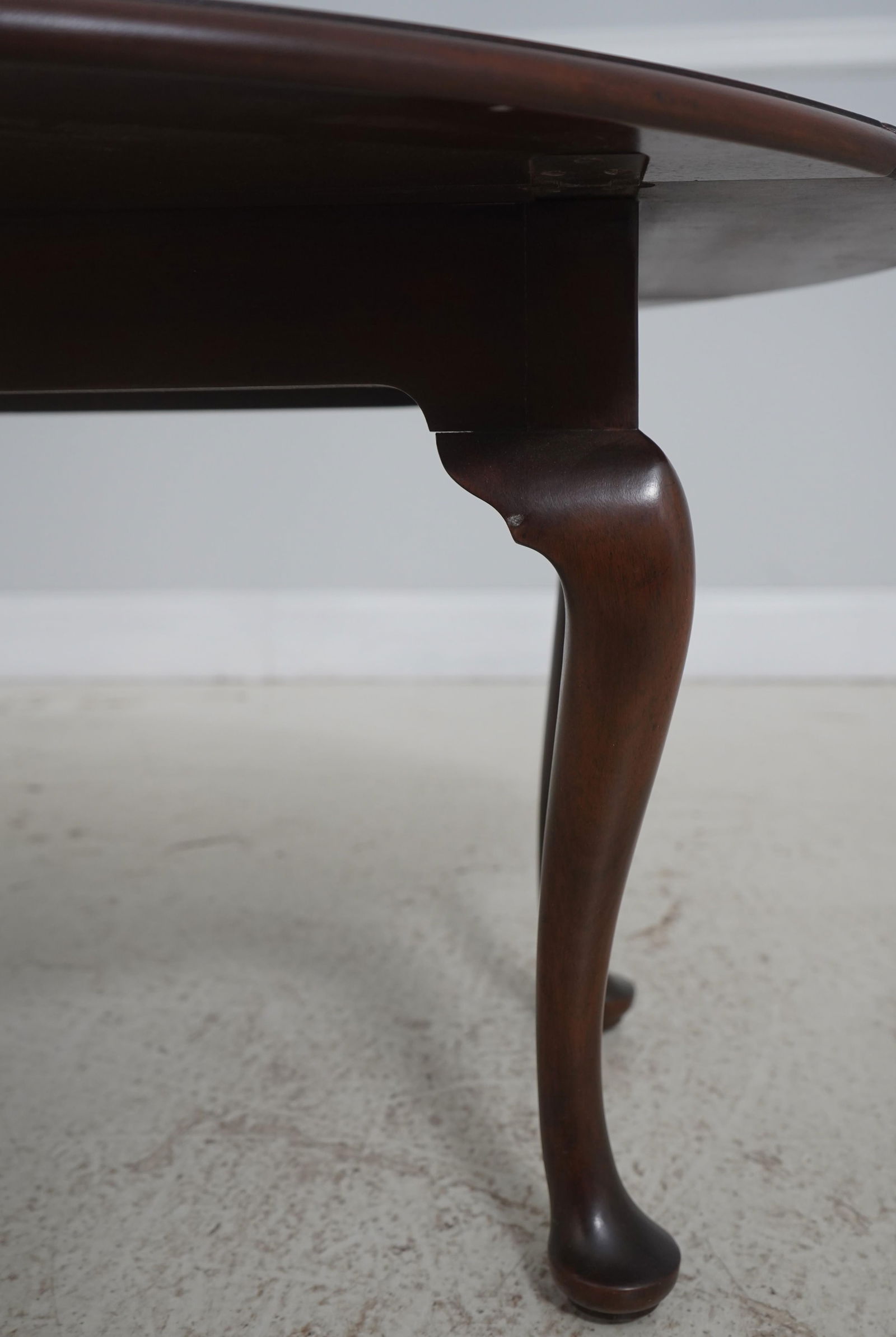 Kittinger Queen Anne Mahogany Drop Leaf Coffee Table - 6