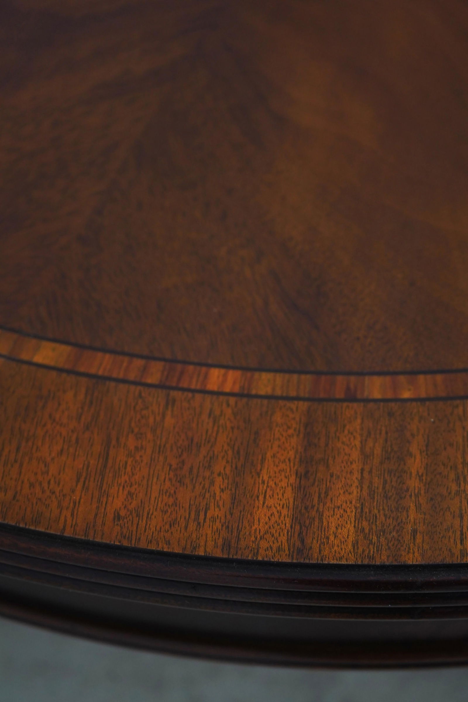 Henkel Harris Model 5249 Mahogany Coffee Table - 4