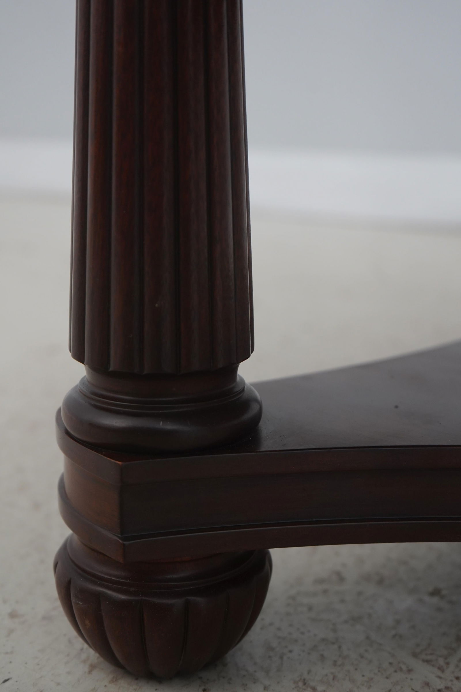 Henkel Harris Model 5249 Mahogany Coffee Table - 7