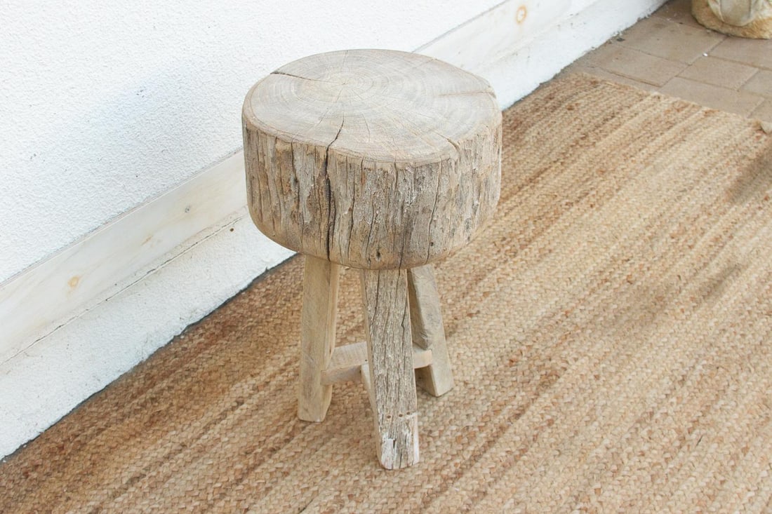 Rustic Round Table W/Thick Slab Top - 4