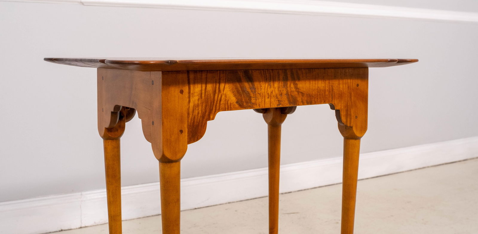 Dr Dimes Cherry & Tiger Maple Porriger Tea Table - 6