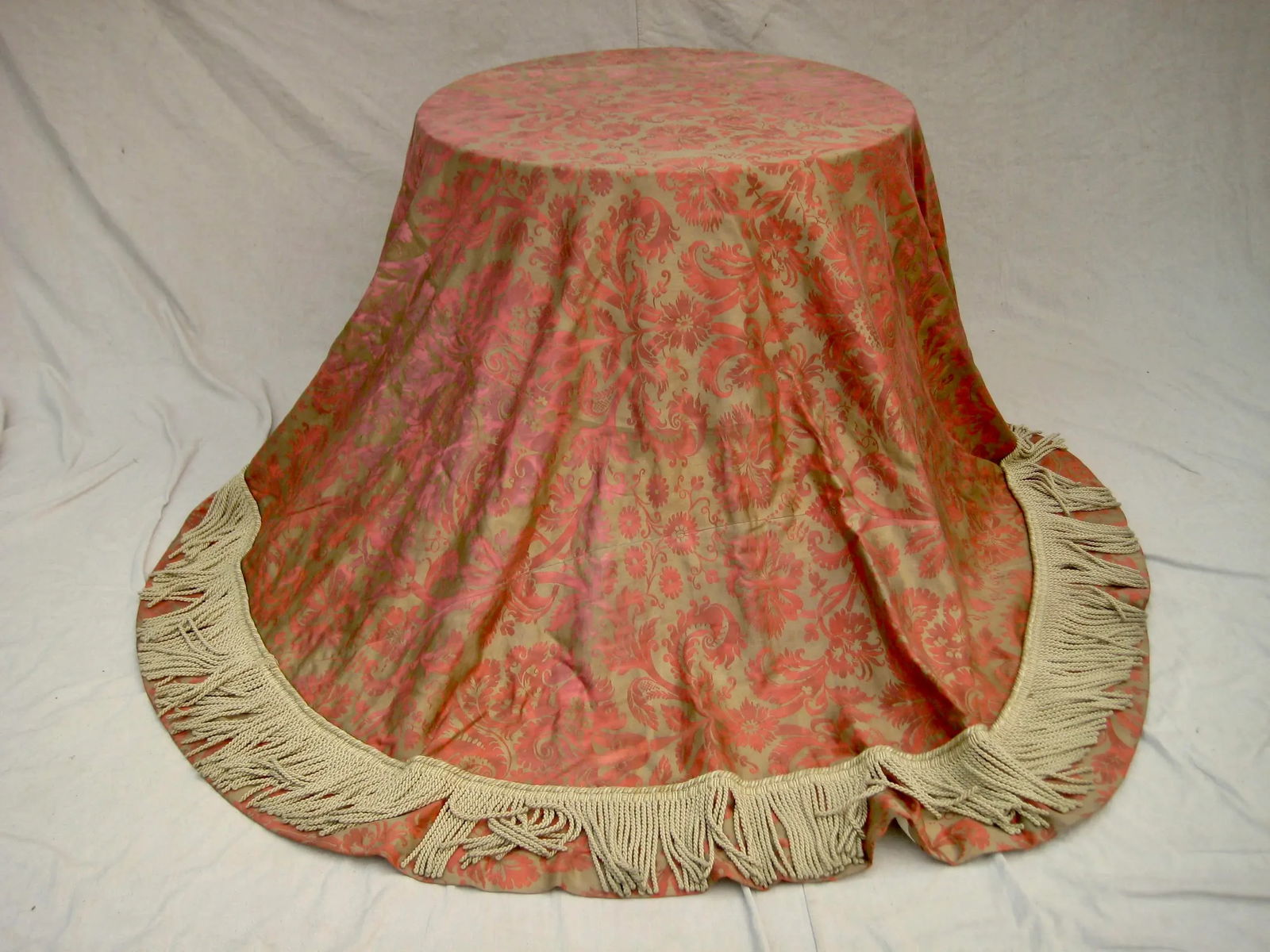 Vintage Fortuny DeMedici Round Tablecloth - 12