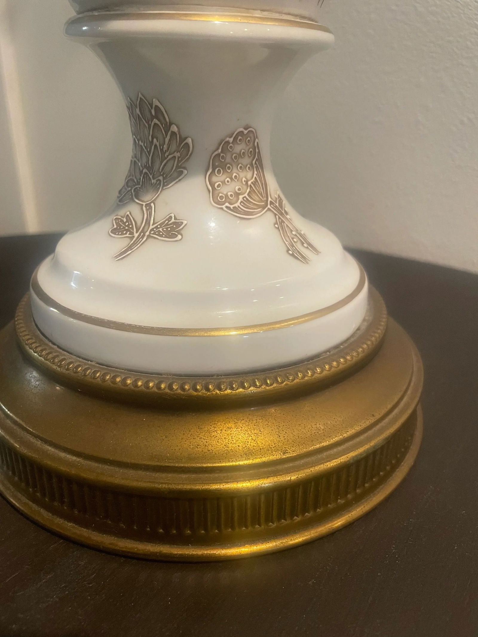 Mid Century Frederick Cooper Baluster Form White Porcelain and Brass Floral Lamp - 4