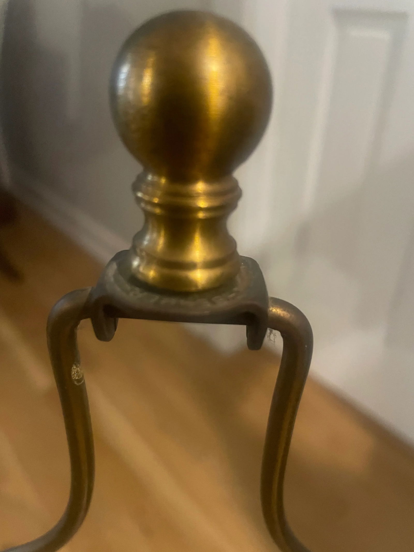 Mid Century Frederick Cooper Baluster Form White Porcelain and Brass Floral Lamp - 8