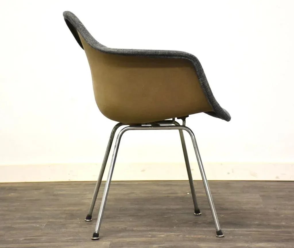 Eames Fiberglass Dax Dining Chair - 2