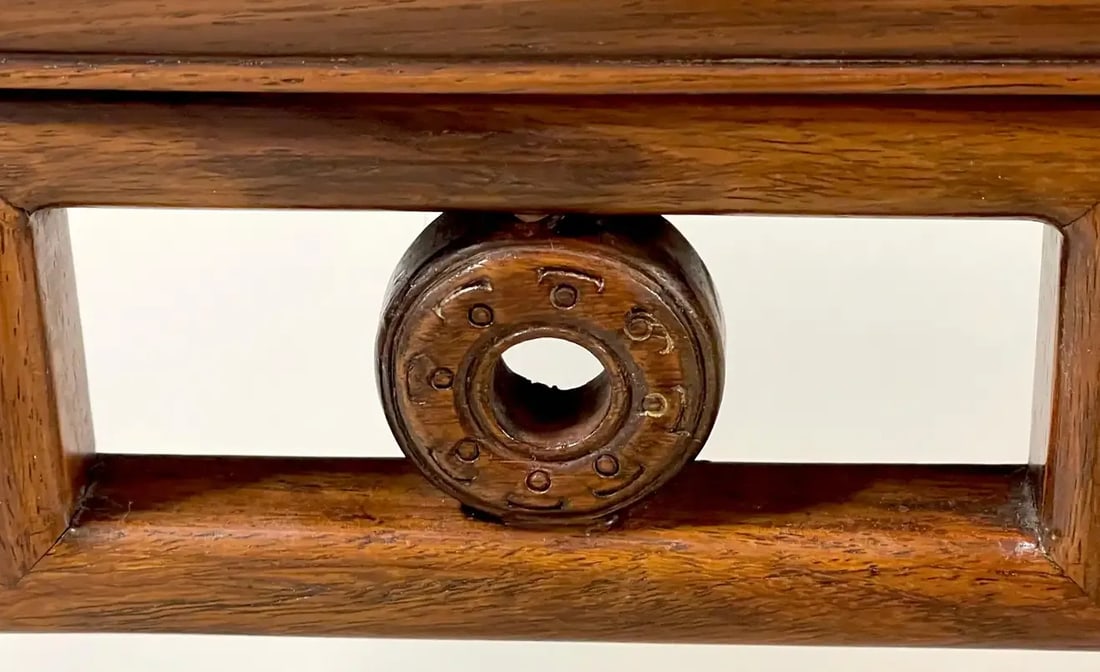 Mid 19th Century Antique Chinese Carved Huanghuali Pedestals, Circa 1860 - A Pair - 3