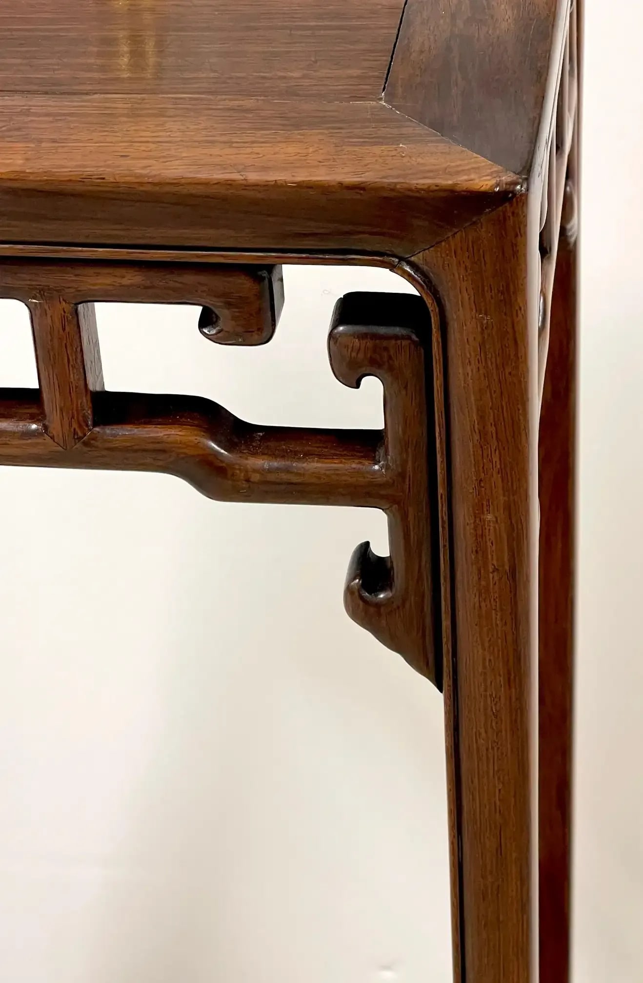 Mid 19th Century Antique Chinese Carved Huanghuali Pedestals, Circa 1860 - A Pair - 4