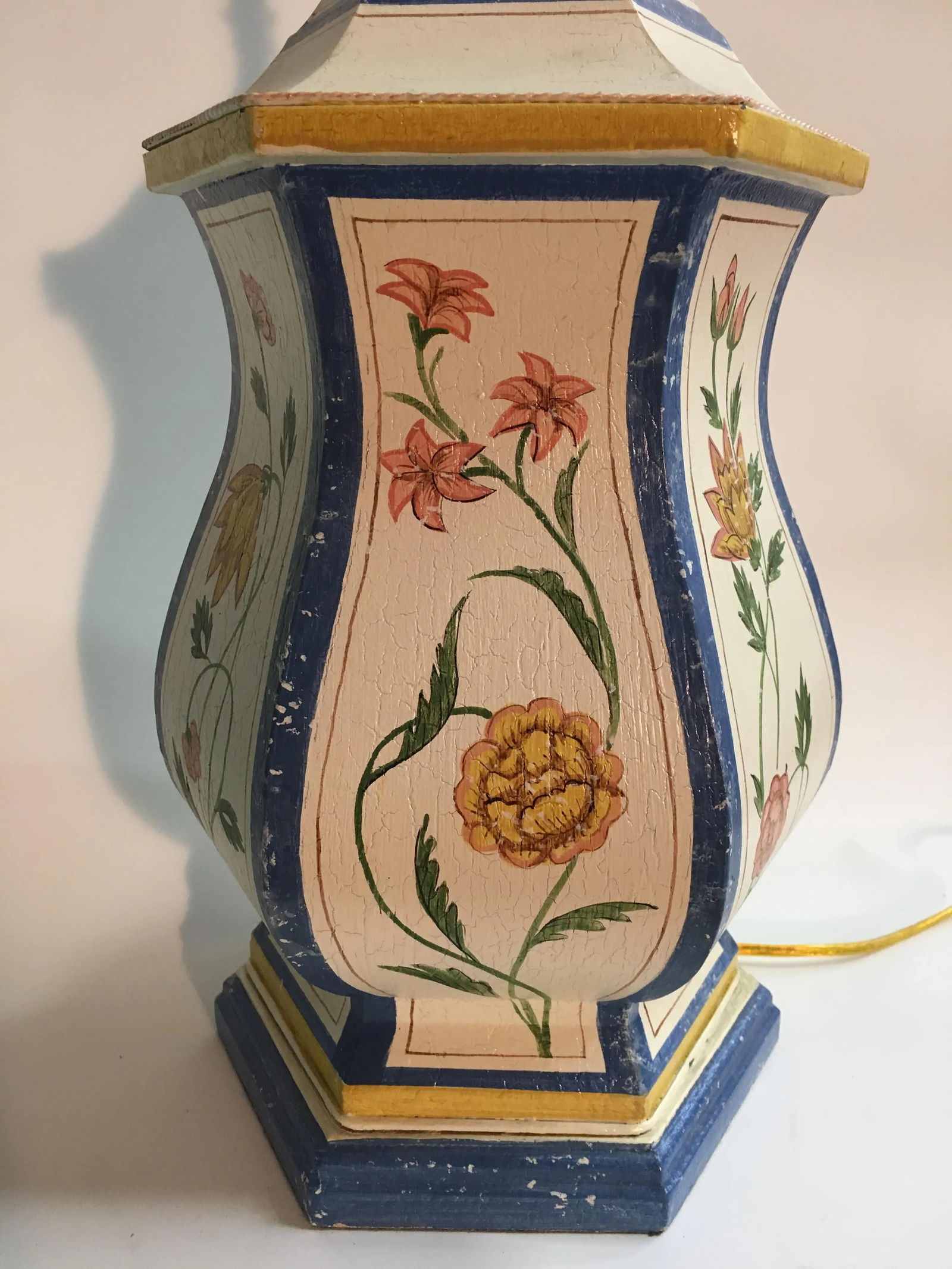 1980s Up Side Down Temple Jar Tole Lamp - 3