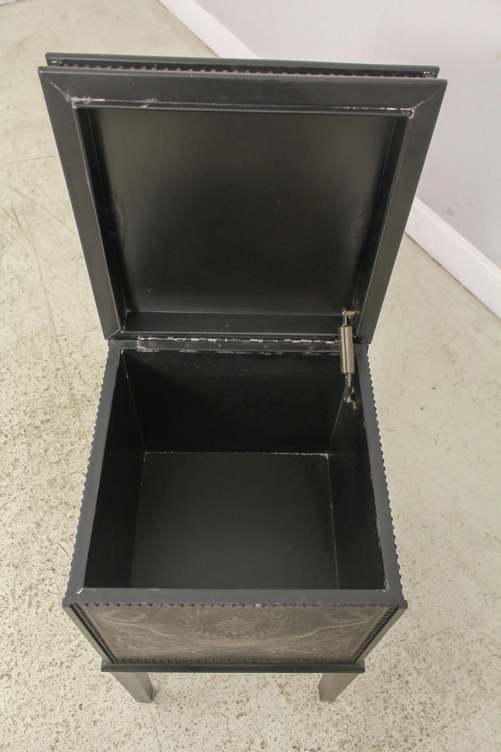 Maitland Smith Hammered Copper Trimmed Lift Top Box - 10