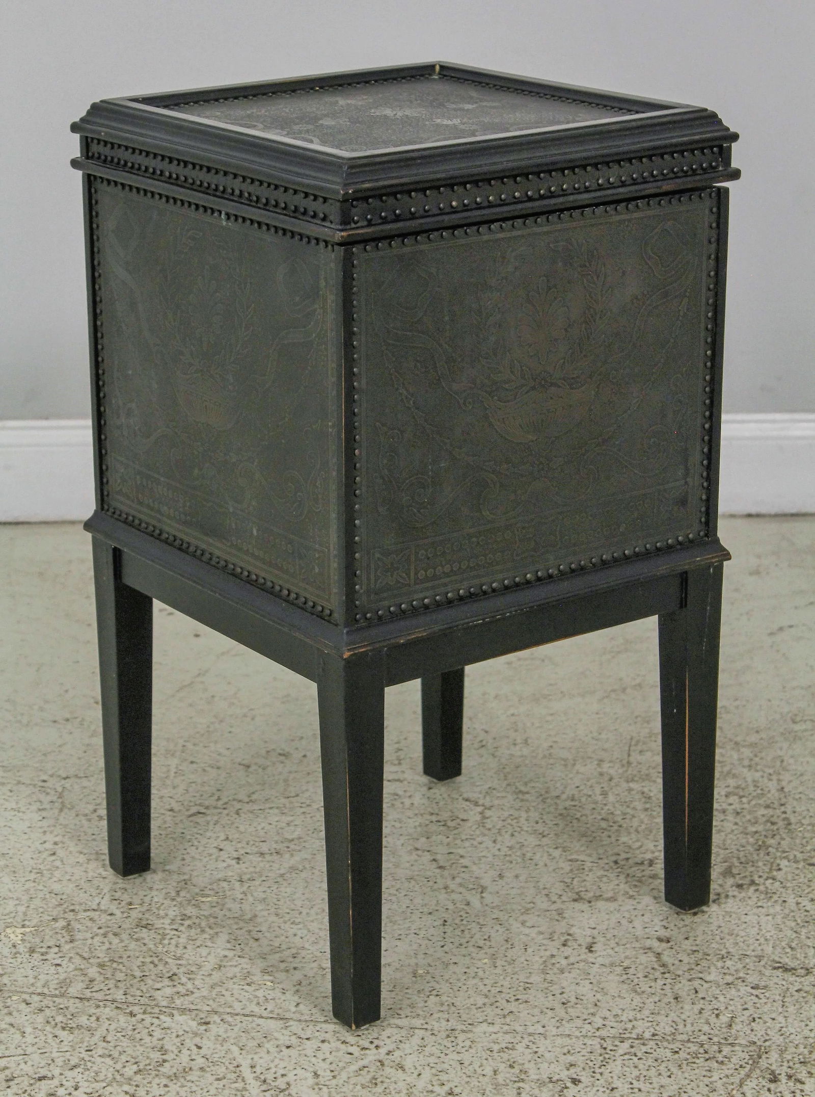 Maitland Smith Hammered Copper Trimmed Lift Top Box - 13