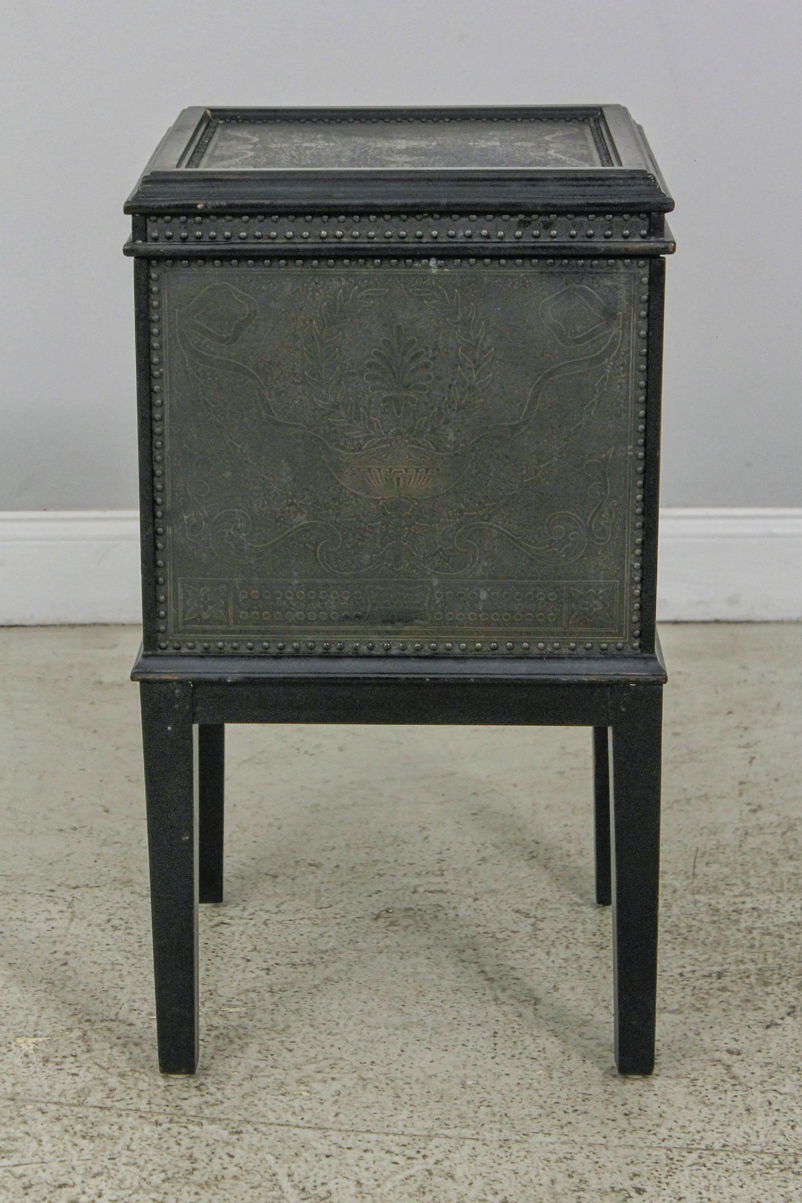 Maitland Smith Hammered Copper Trimmed Lift Top Box - 2