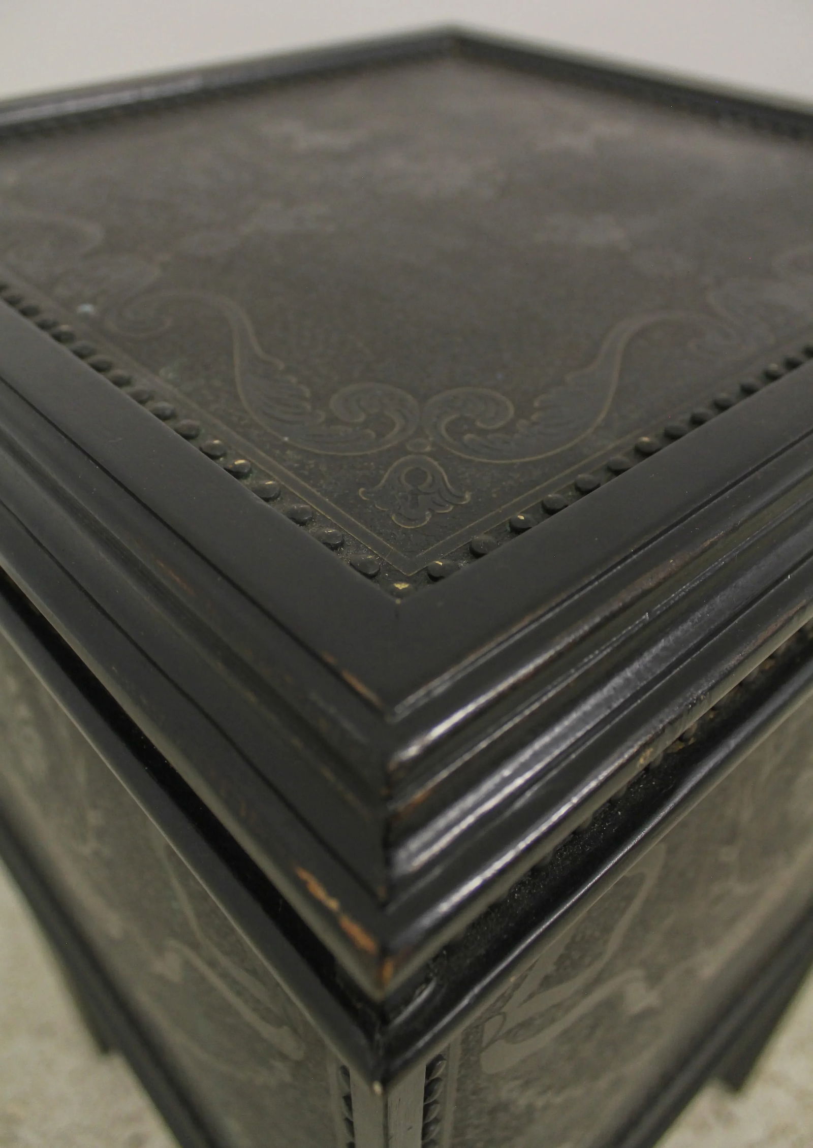 Maitland Smith Hammered Copper Trimmed Lift Top Box - 6