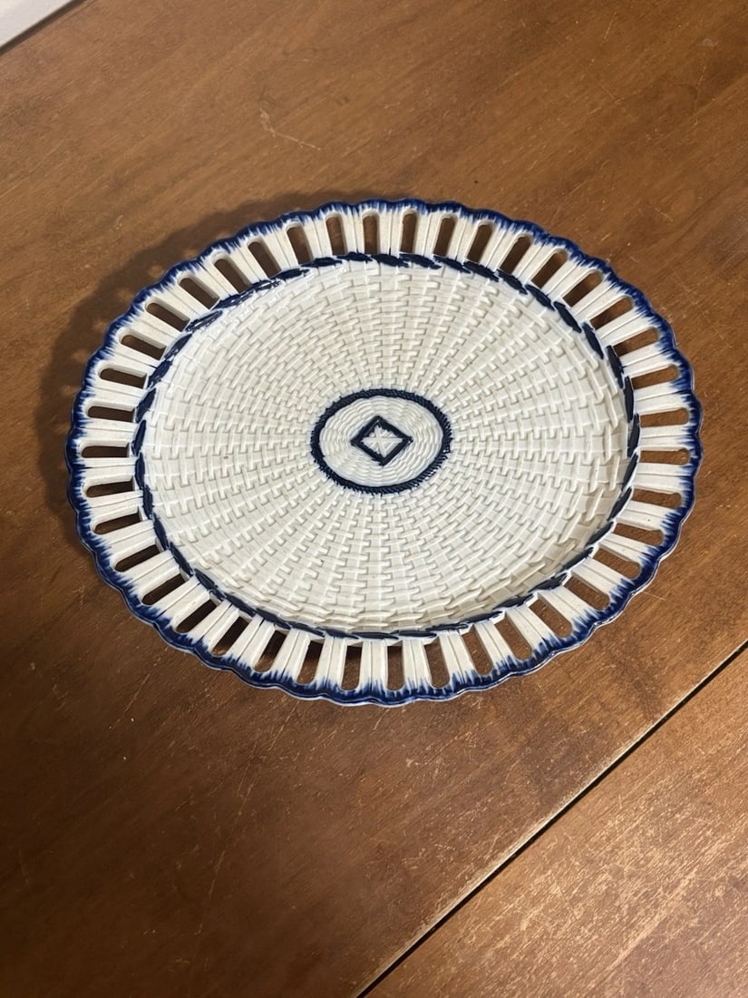 English Reticulated Creamware Tray W/ Cobalt Highlights: It measures 10 1/4” x 8 3/4” and is not marked but is English. It dates around the 1850’s. It has two chips on the base rail. Otherwise it has no other issues Shipping:Domestic:
