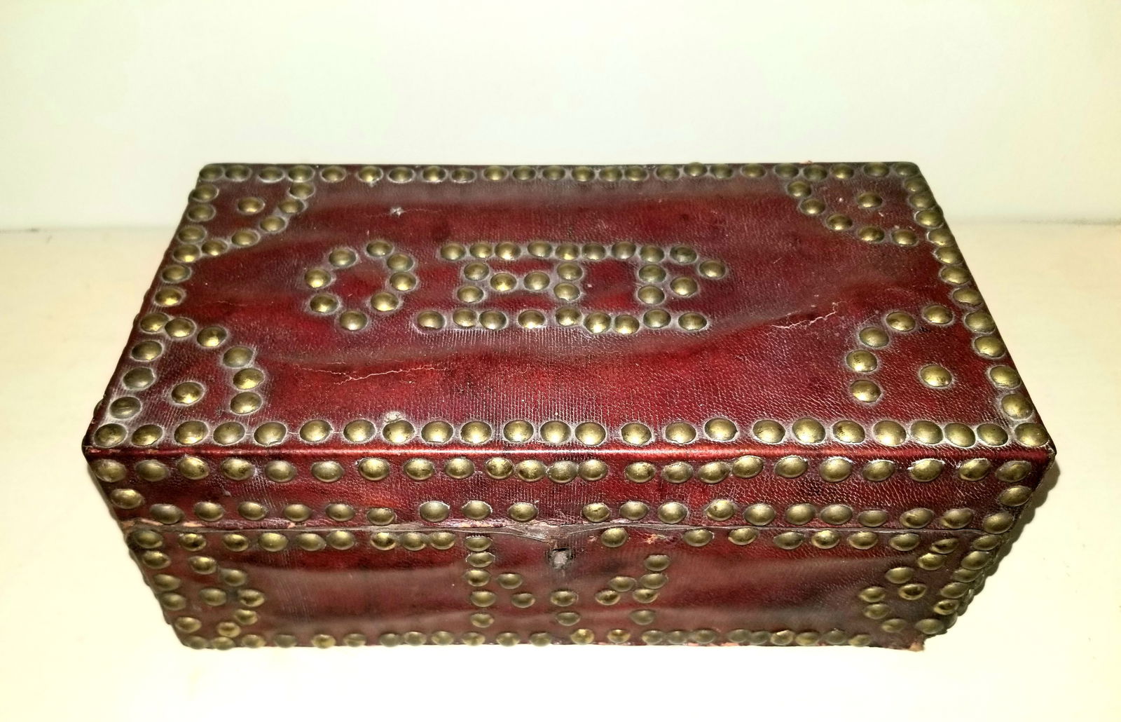 Fine 18th c. red leather covered box with brass tack decoration - 3