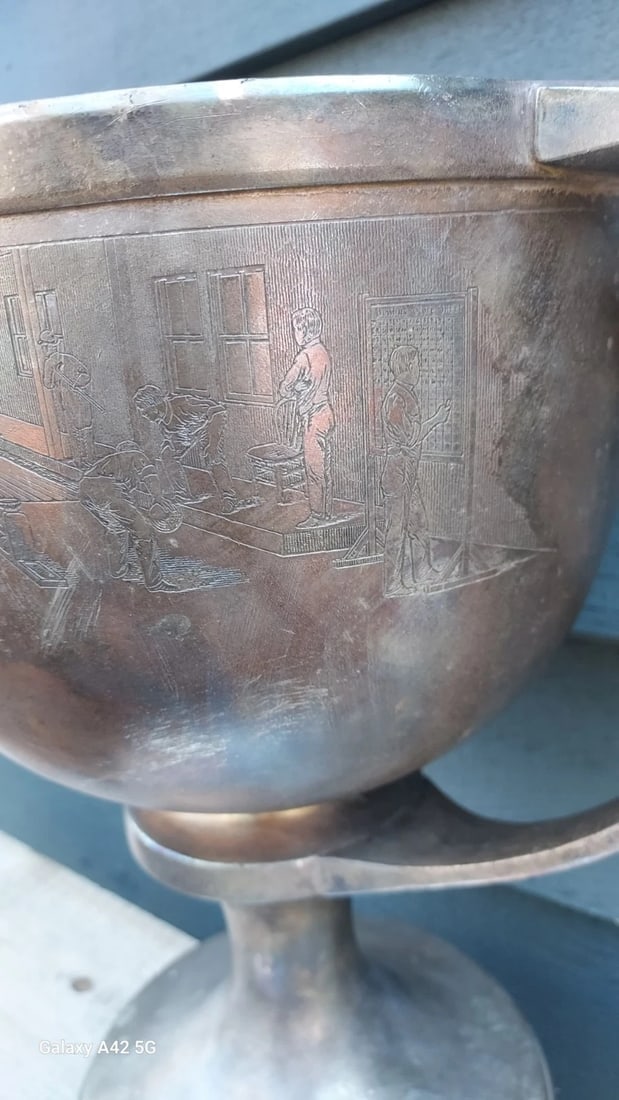 Monumental New BRITAIN INDUSTRIAL BOWLING Loving cup Trophy ENGRAVED 1919 - 2