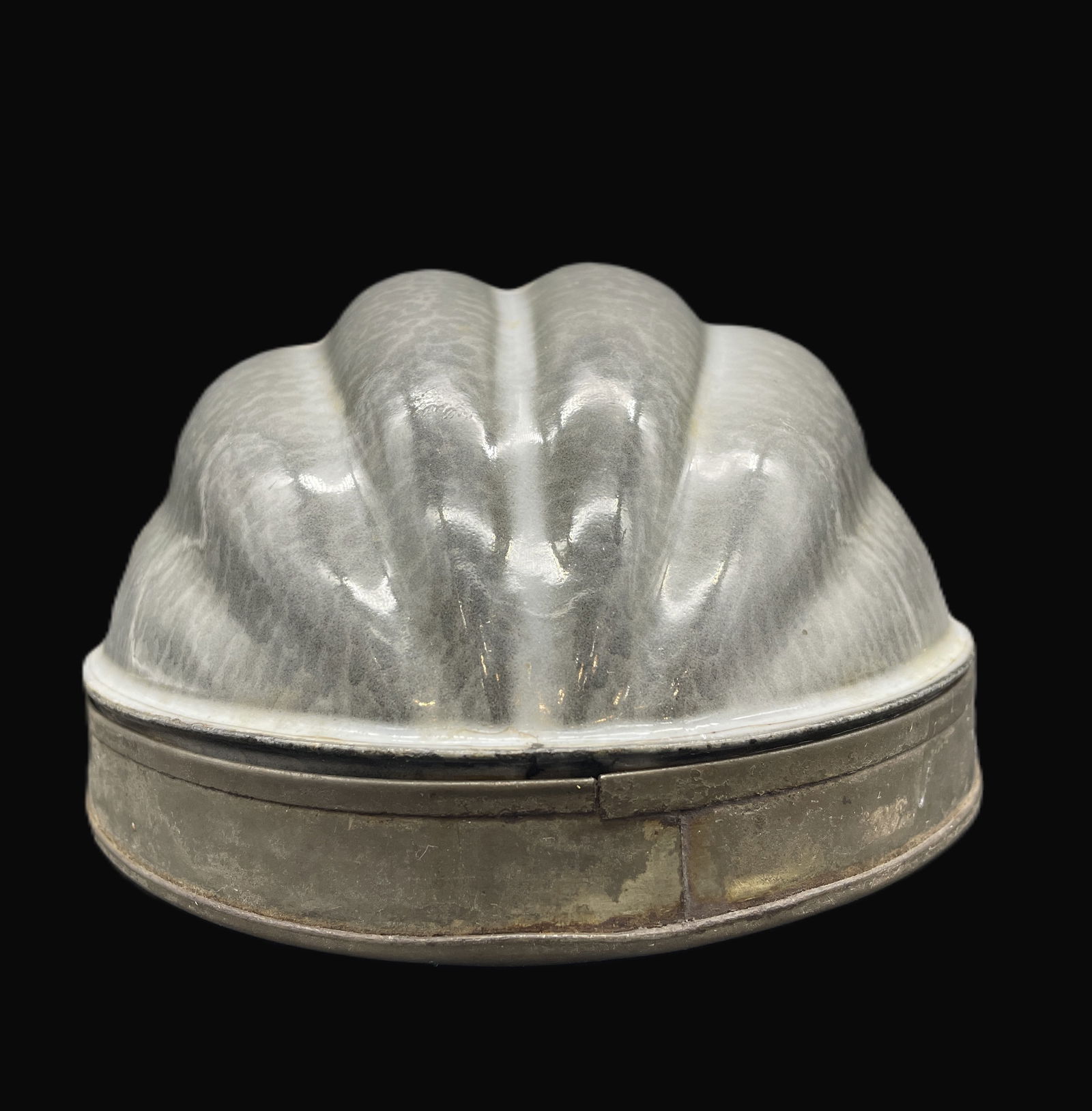 EXTRA AGATE L&G MFG GRANITEWARE ENAMEL MELON MOLD - 7