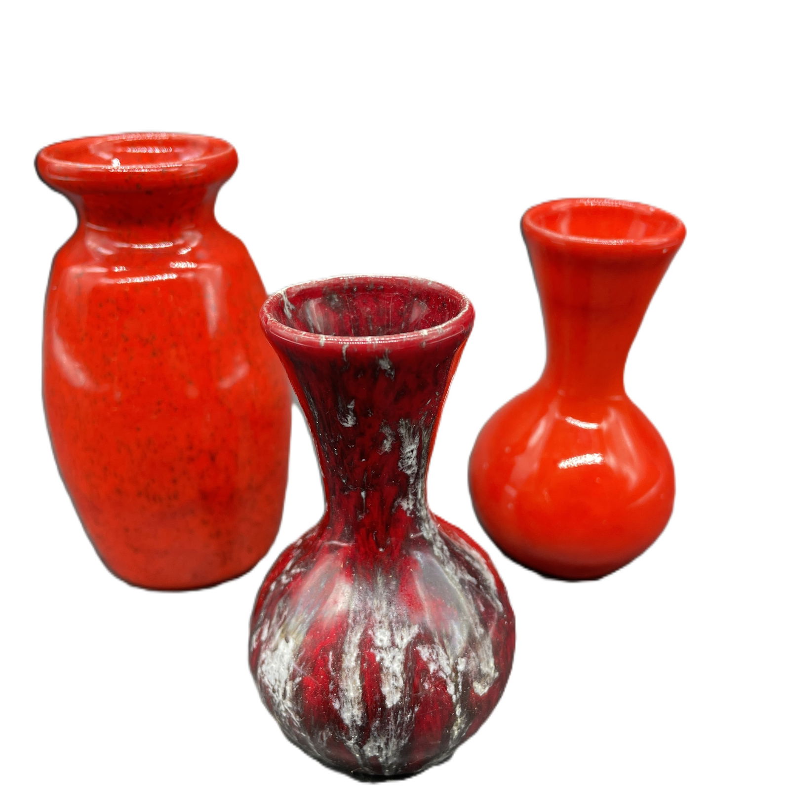 YATES Mid-Century Miniature Art Pottery 3pcs Red 1960-70's: Date/Period: Approx 1960-70'sDimension: largest approx 3"Material: potteryAdditional Information: YATES Mid-Century Miniature Art Pottery 3pcs Shipping:Domestic: Flat-rate of $9.00 to anywhere