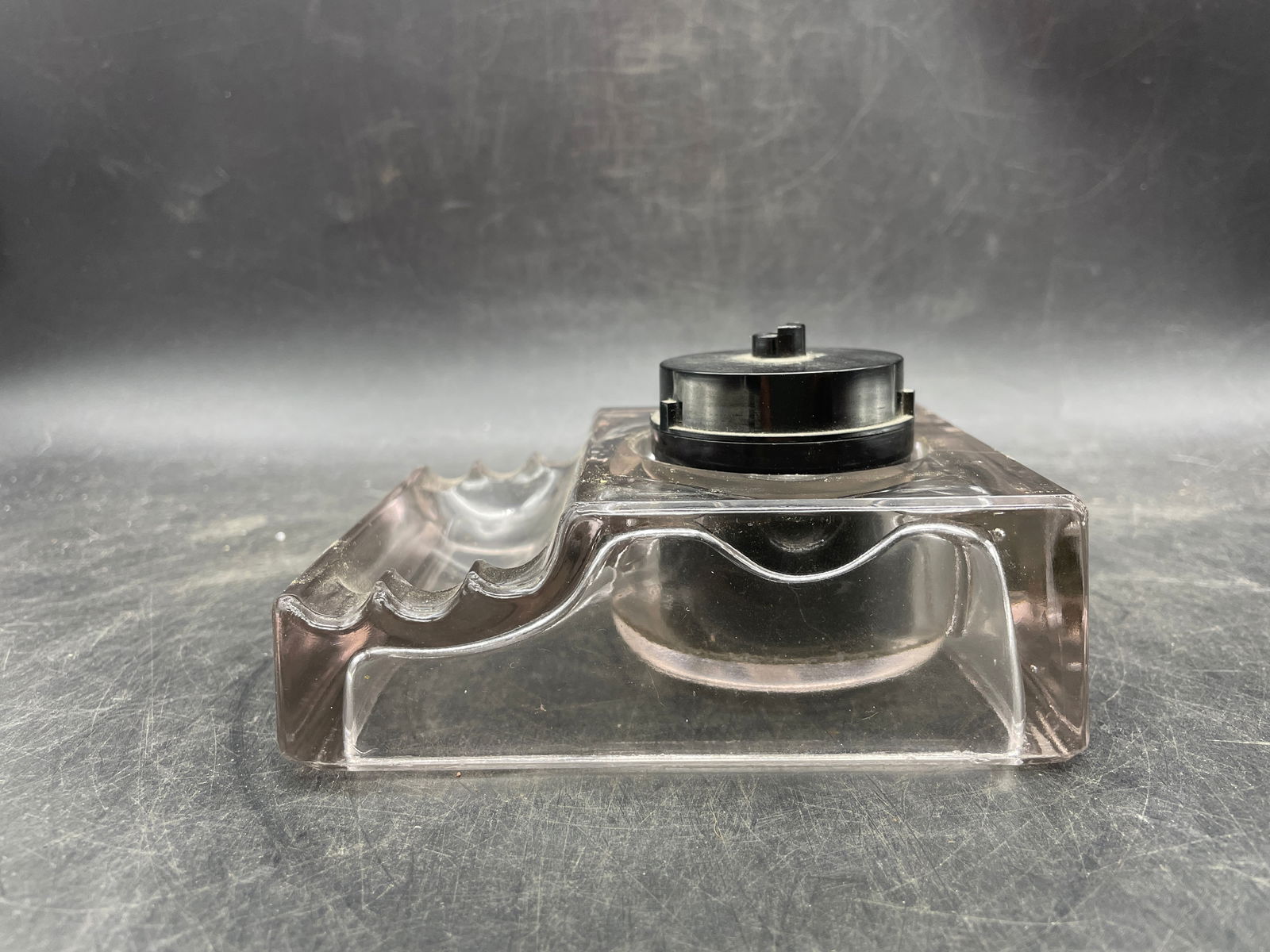 Sengbusch Self -Closing Inkwell & Pen Rest W/Bakelite Lid UV Glow - 3