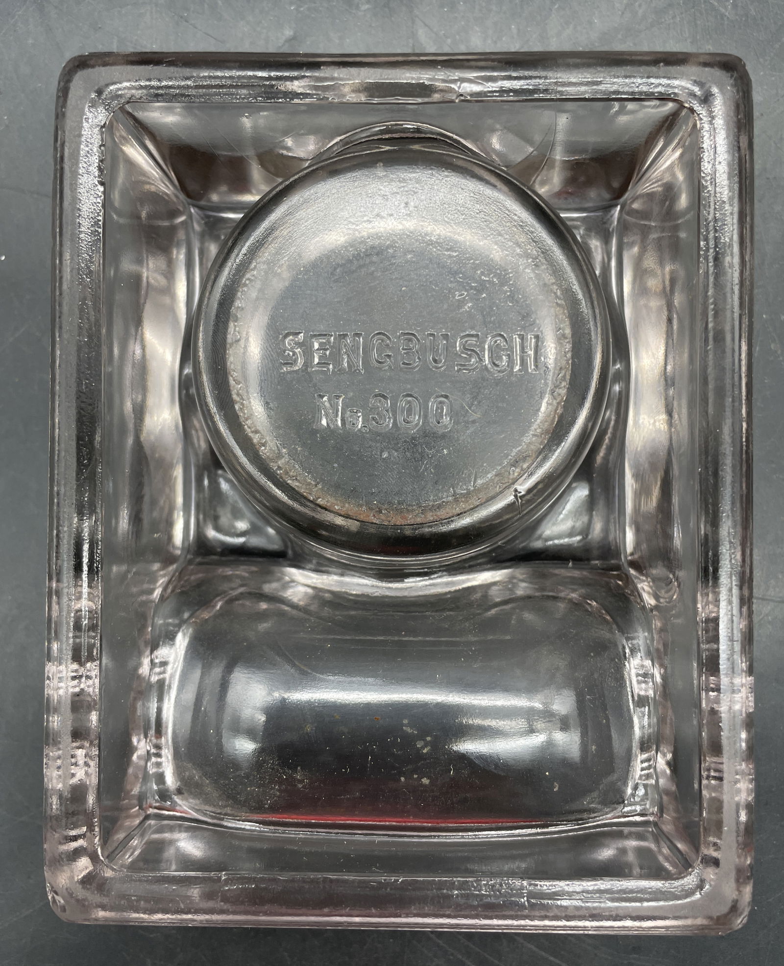 Sengbusch Self -Closing Inkwell & Pen Rest W/Bakelite Lid UV Glow - 7