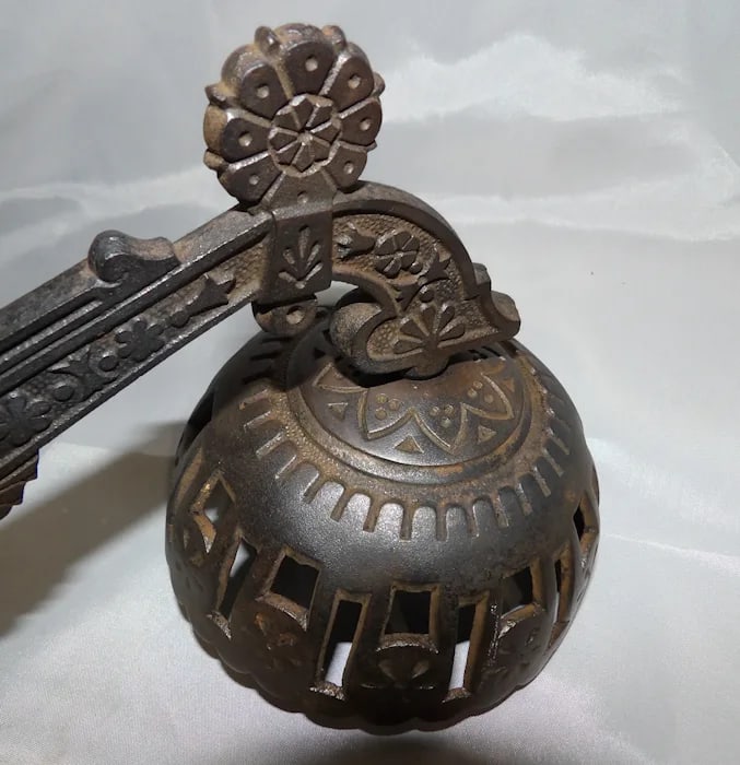 Antique English Cast Iron Stand - 5