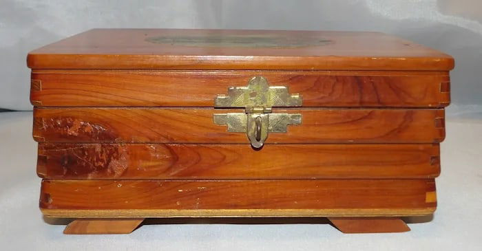 Vintage Dovetail Cedar Box (1 of 8)