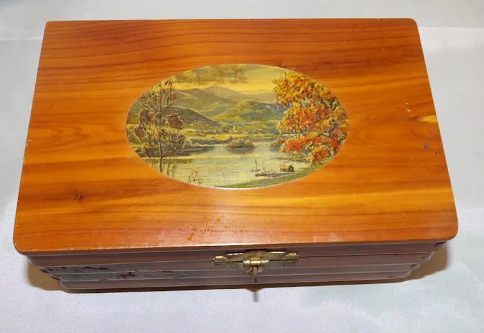 Vintage Dovetail Cedar Box - 2