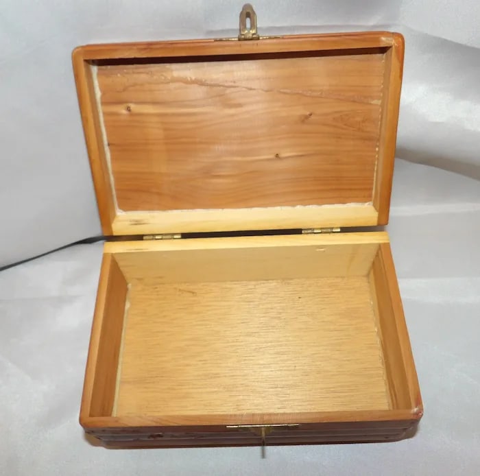 Vintage Dovetail Cedar Box - 8
