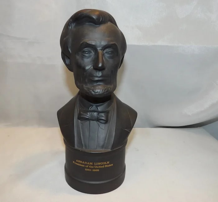 Wedgwood Black Basalt Limited Edition President Lincoln: A limited edition Wedgwood Black Basalt medallion or plaque featuring a relief portrait of President Abraham Lincoln. Shipping:Domestic: Flat-rate of $18.00 to anywhere within the contiguous