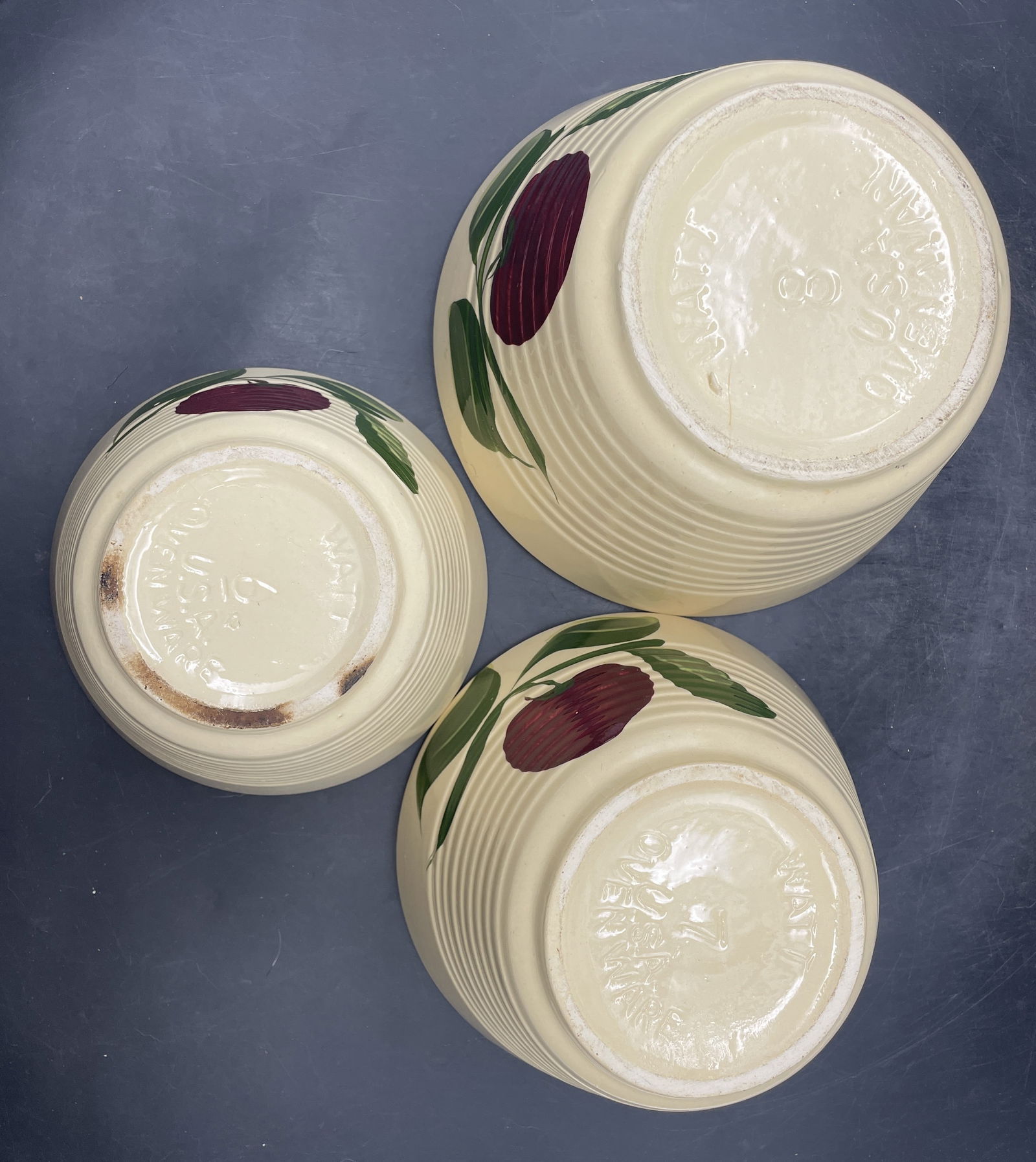 Watt Pottery 3-leaf Apple Design 3 Bowl Nesting Mixing Bowl Set Ribbed - 7