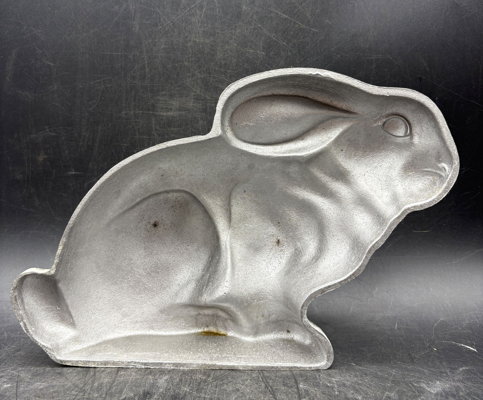 Vintage Cast Aluminum Bunny Rabbit Mold Metal - 4