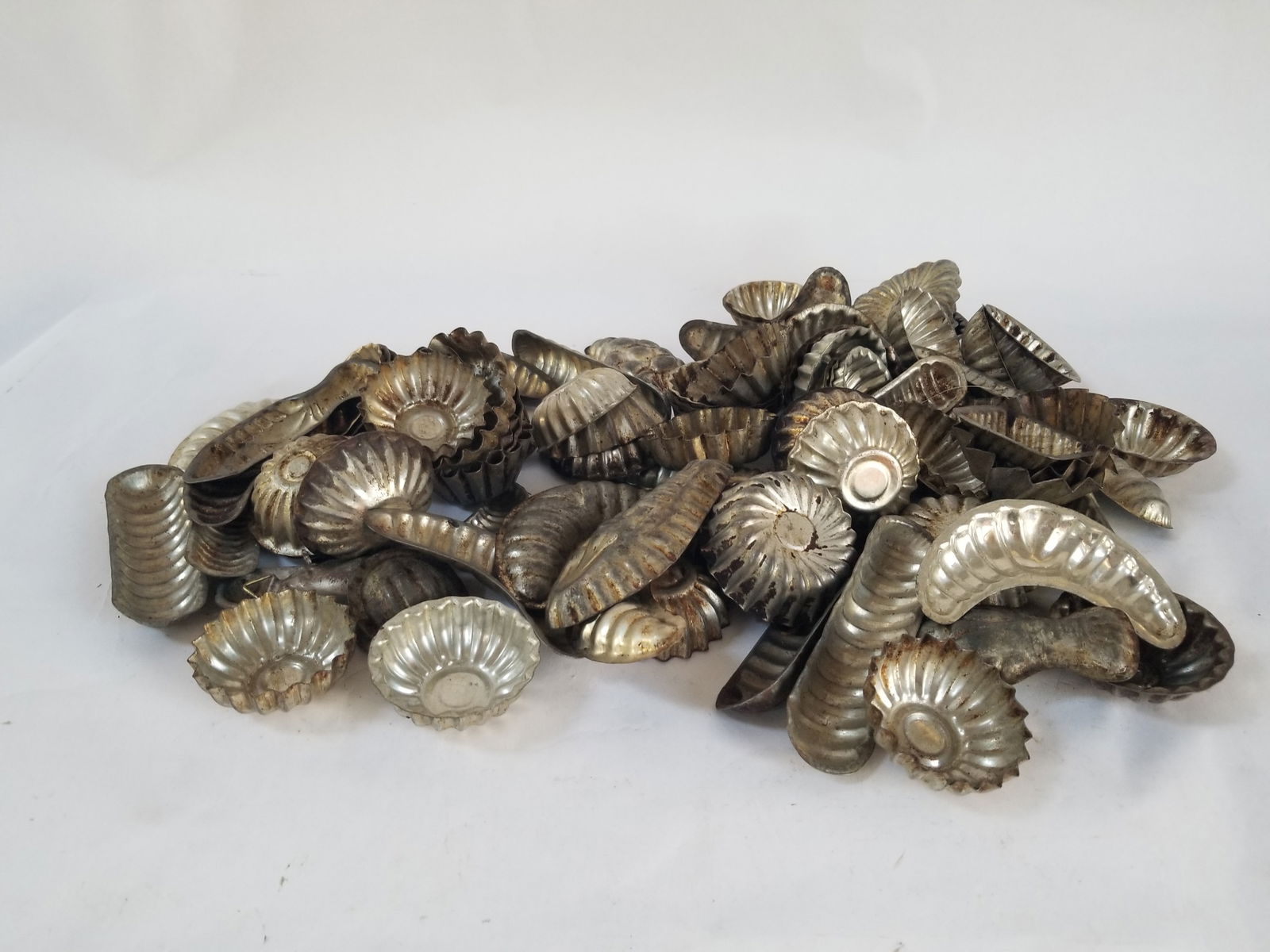 100+ tin chocolate molds - 2