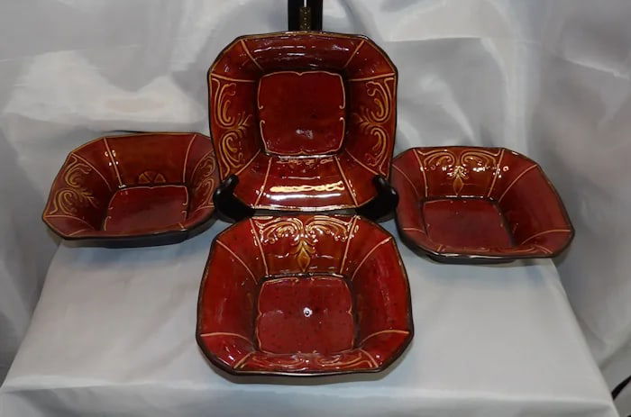 Reba Harmony Victorian Scroll 4 Red Wine Glasses: Set of 4 red wine glasses from the Reba Harmony collection featuring an elegant Victorian Scroll etched design. Shipping:Domestic: Flat-rate of $26.00 to anywhere within the contiguous