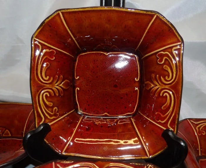 Reba Harmony Victorian Scroll 4 Red Wine Glasses - 2