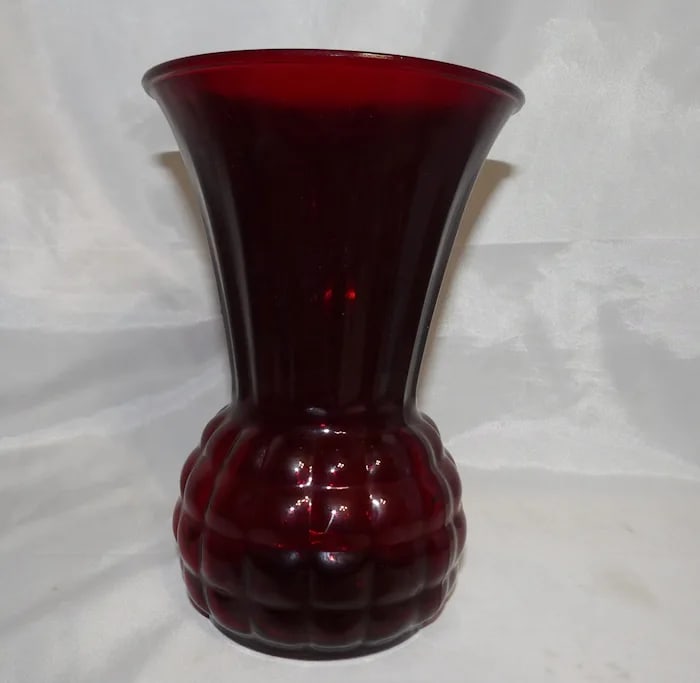 Anchor Hocking Hand-blown Ruby Red Vase (1 of 5)