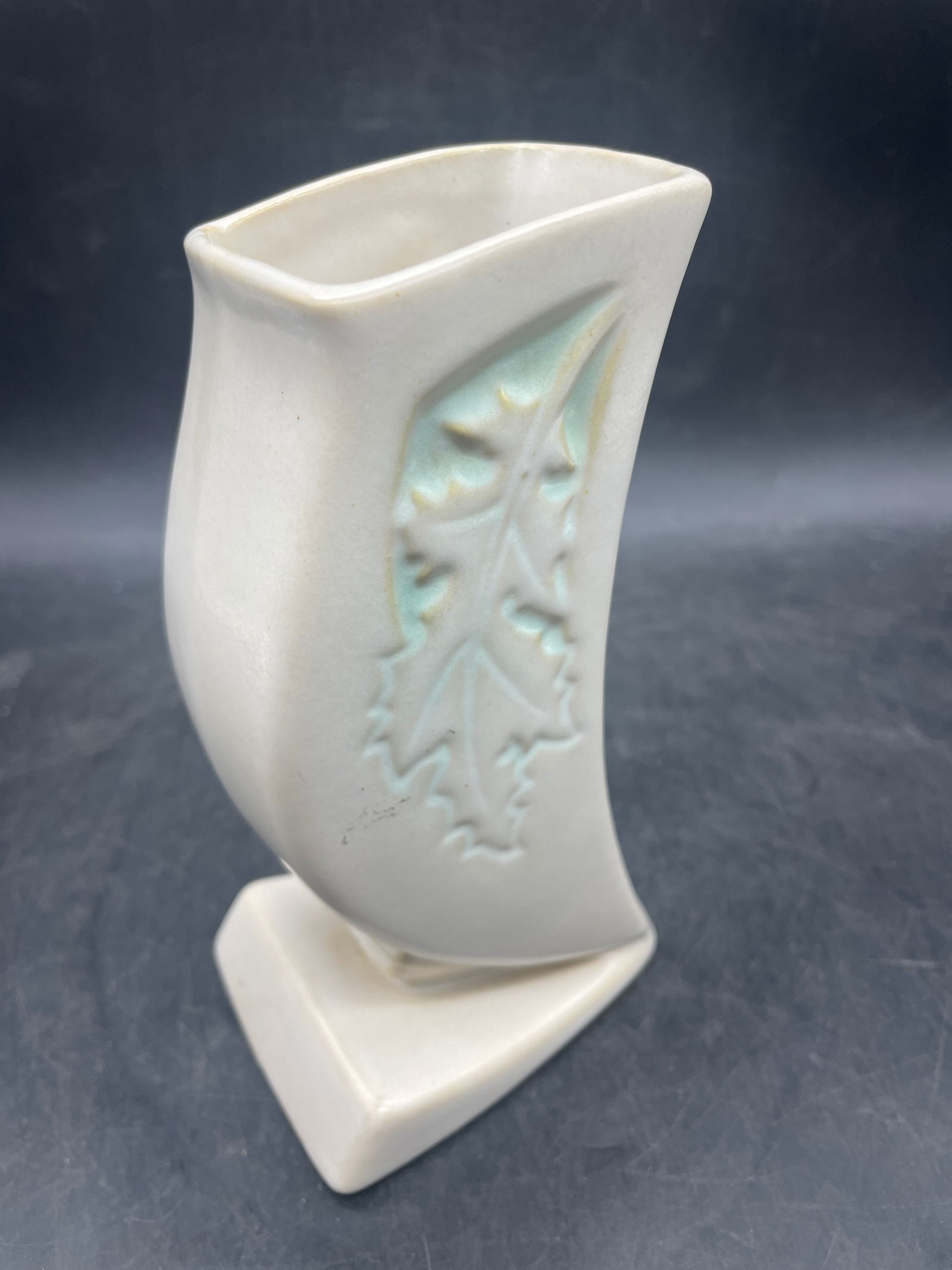 Roseville Pottery Silhouette Vase #781-6 Circa 1950 - 2