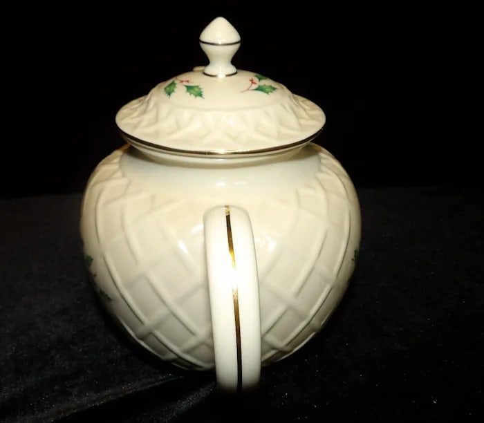 Lenox Dimensions Series Holly Berries Gold Trim Bowl - 4