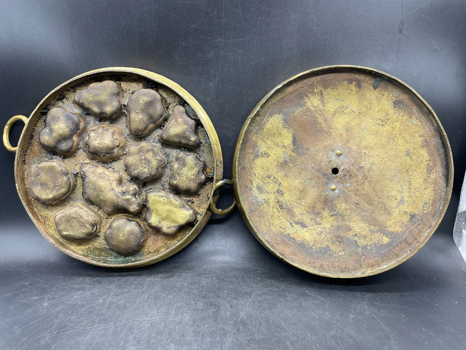 VINTAGE BRASS KUIH BAHULU Candy MOLD with Lid - 3