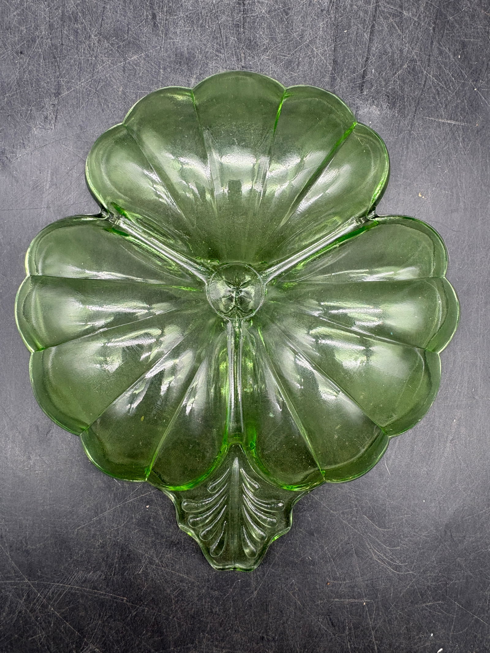 Vintage Jeannette Glass 'Doric Green' Clover Leaf Candy Dish Uranium - 4