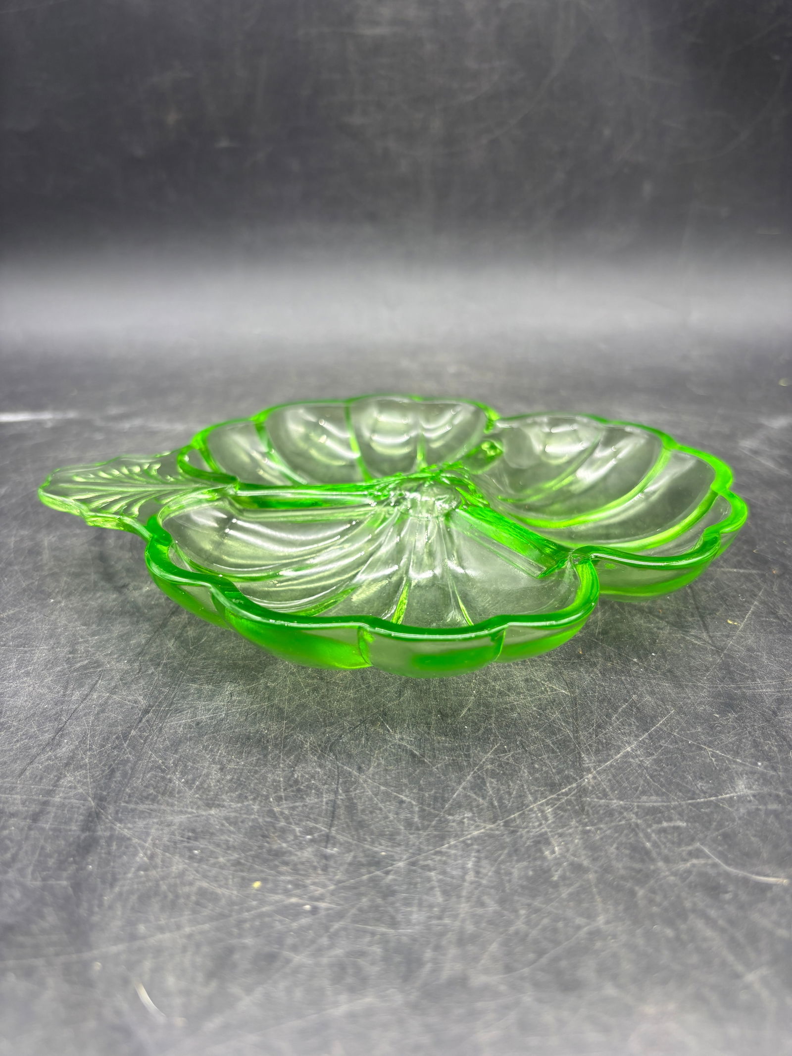 Vintage Jeannette Glass 'Doric Green' Clover Leaf Candy Dish Uranium - 6