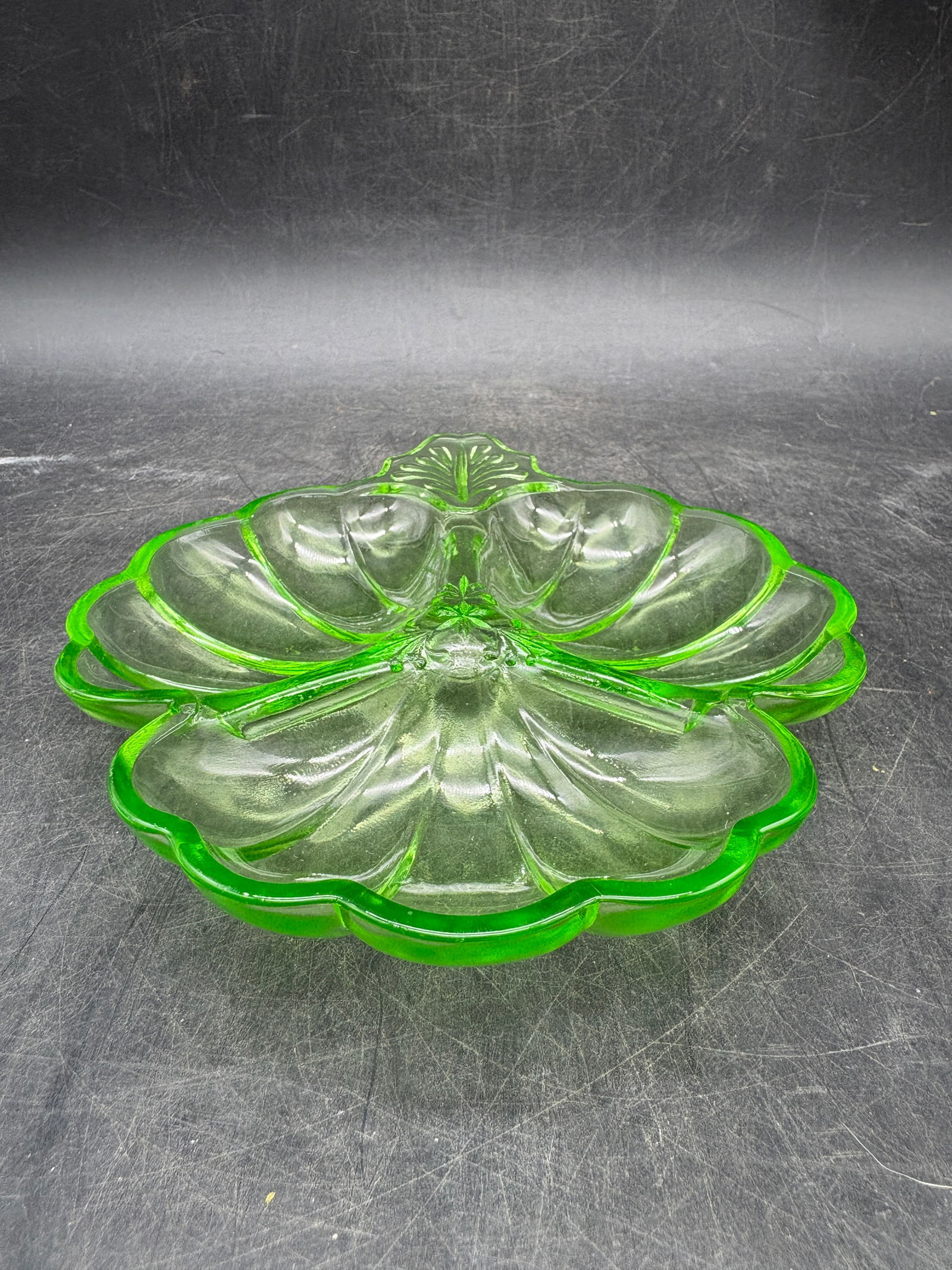 Vintage Jeannette Glass 'Doric Green' Clover Leaf Candy Dish Uranium - 7