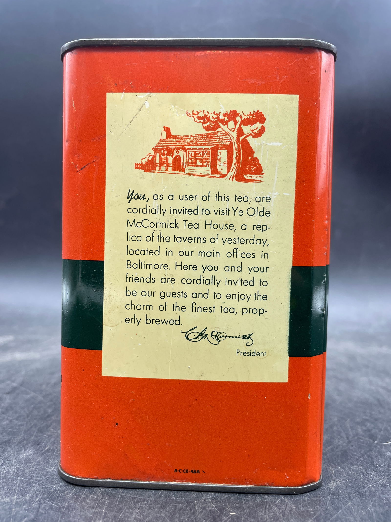 1930's McCormick Banquet Tea Tin 1/2 Pound - 4